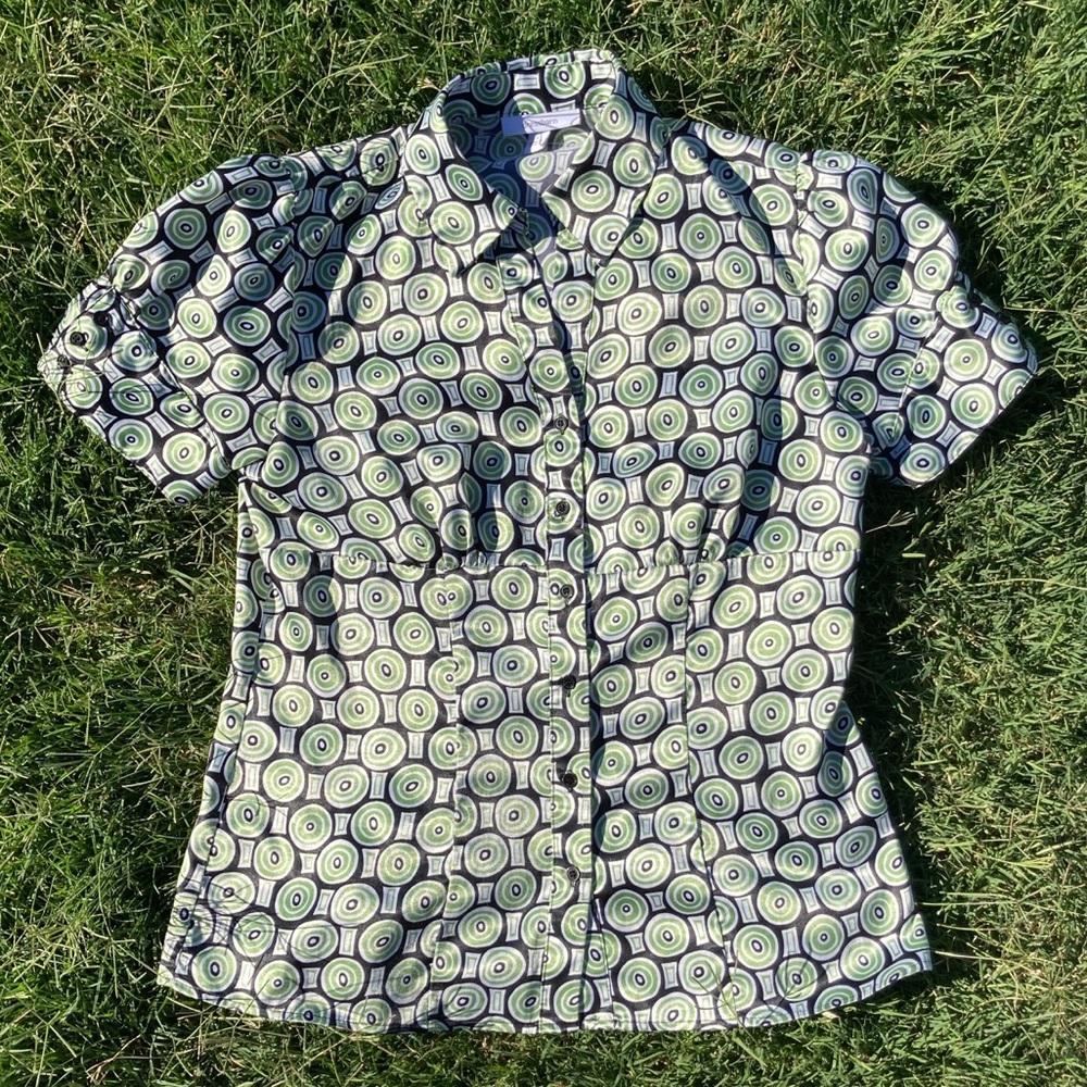 Dressbarn psychedelic circle shirt